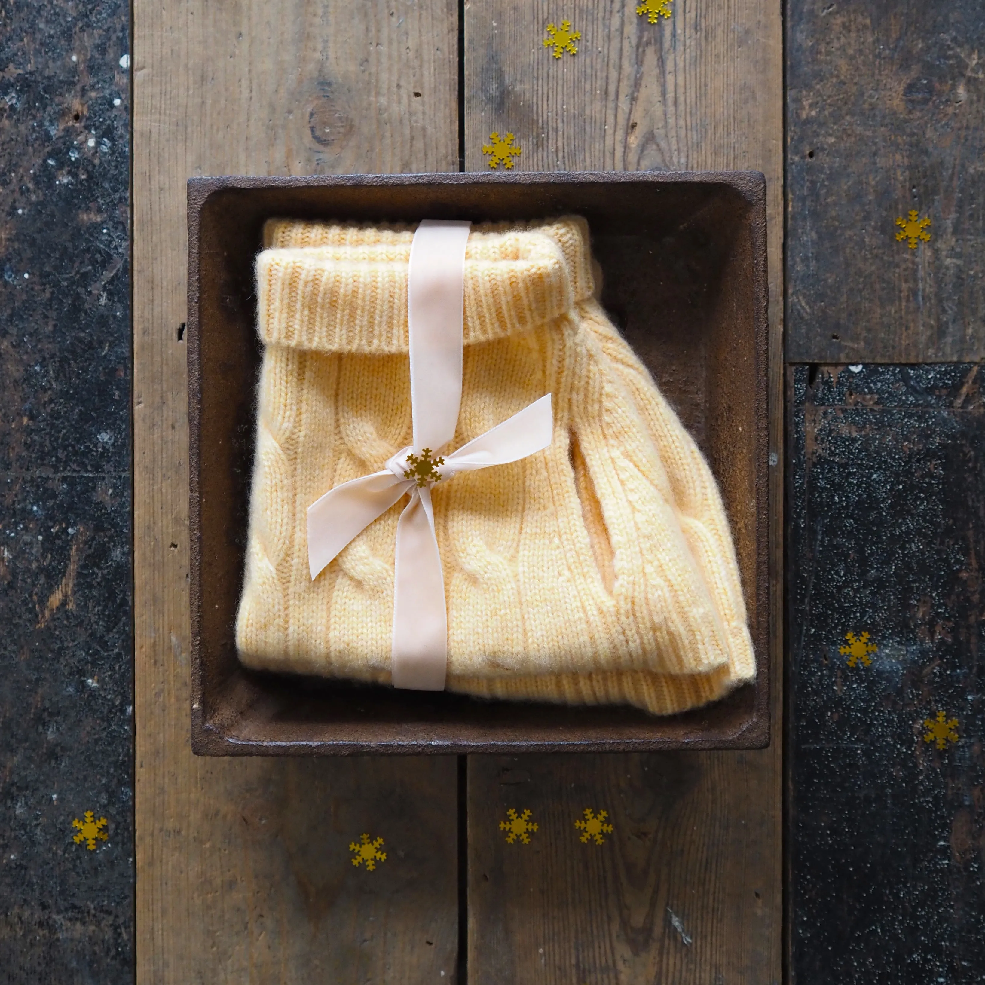 Cable Cashmere Dog Pullover