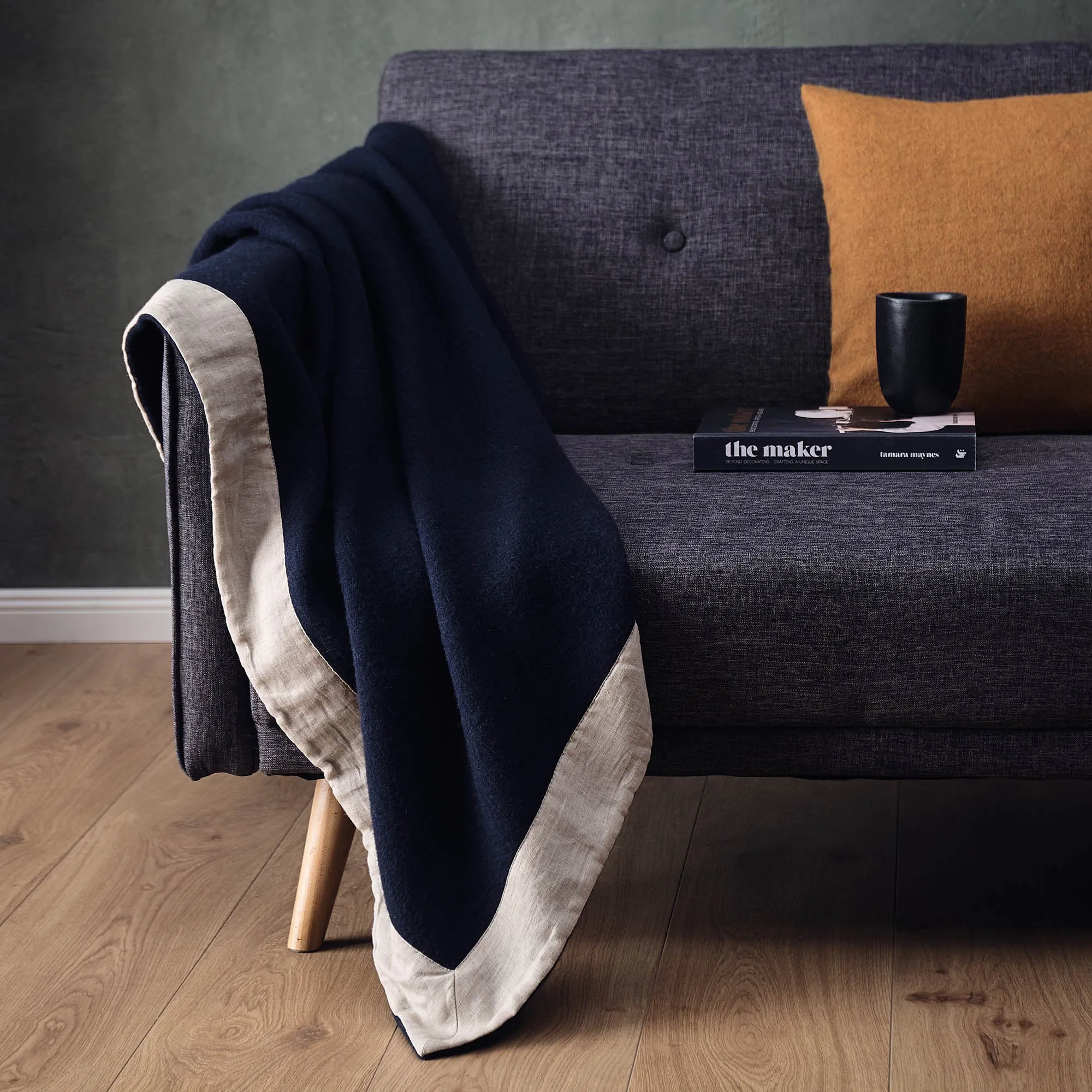 Fyn Wool Blanket [Dark blue & Natural]
