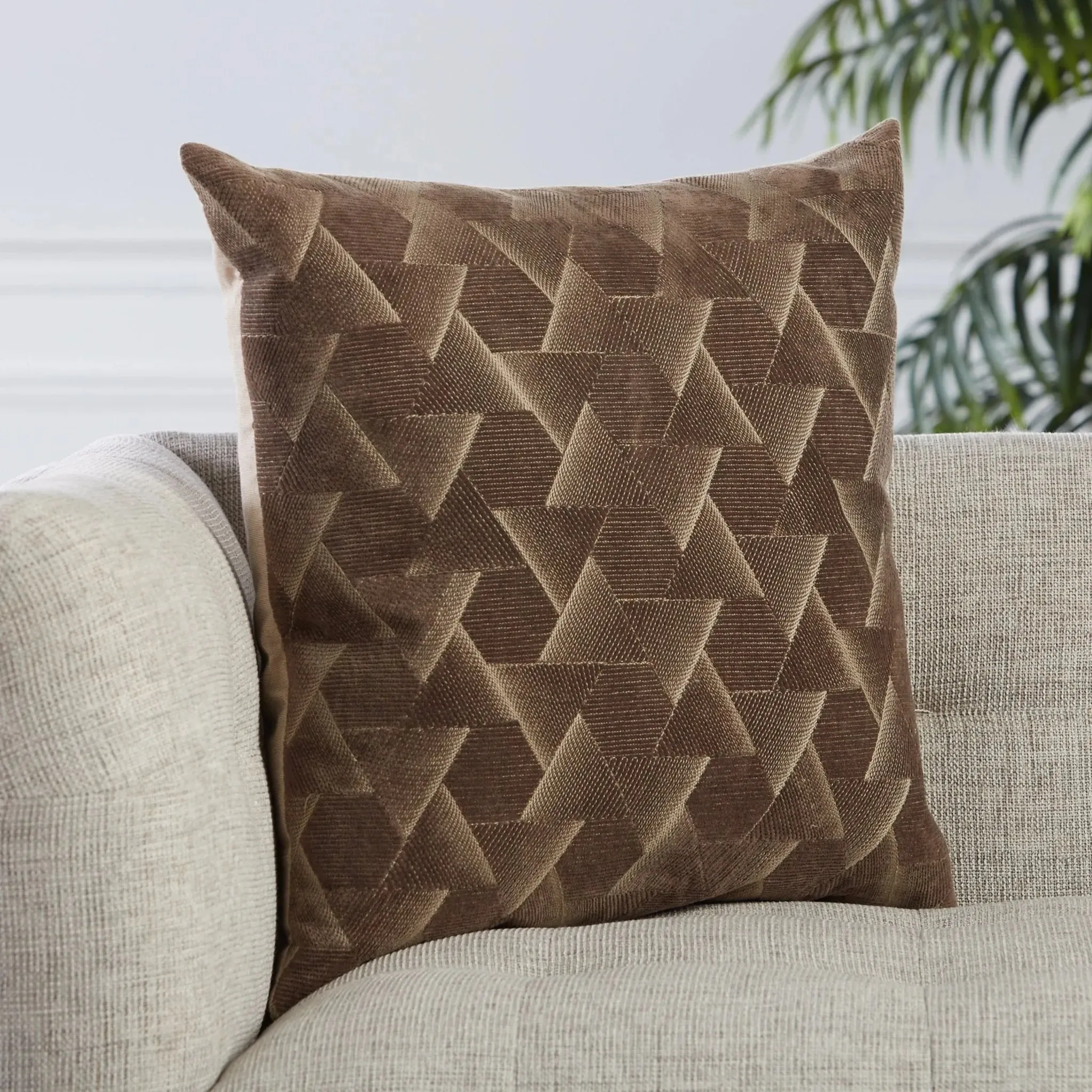 Nouveau NOU01 Dark Taupe Pillow