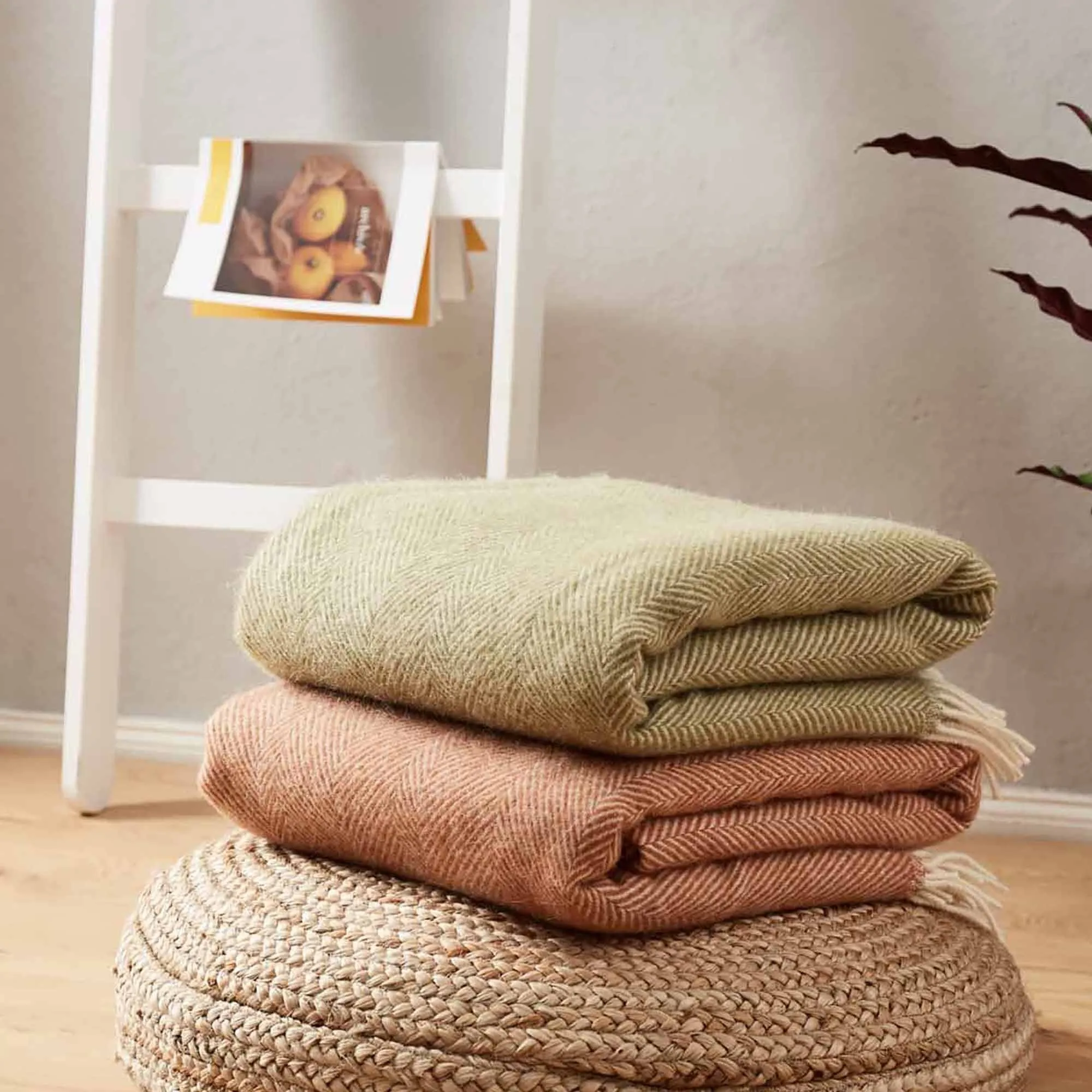 Salantai Wool Blanket [Terracotta/Cream]